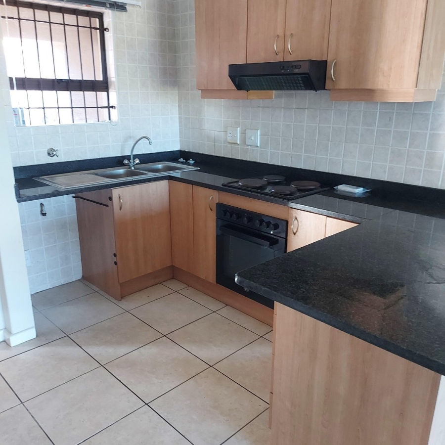 To Let 2 Bedroom Property for Rent in Sonstraal Heights Western Cape